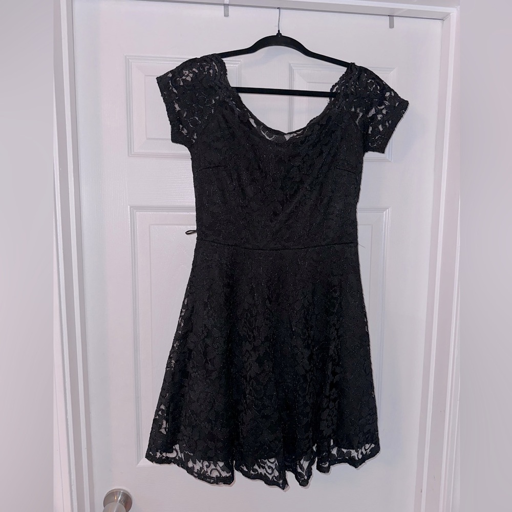 Windsor, lace dress.  dress size L